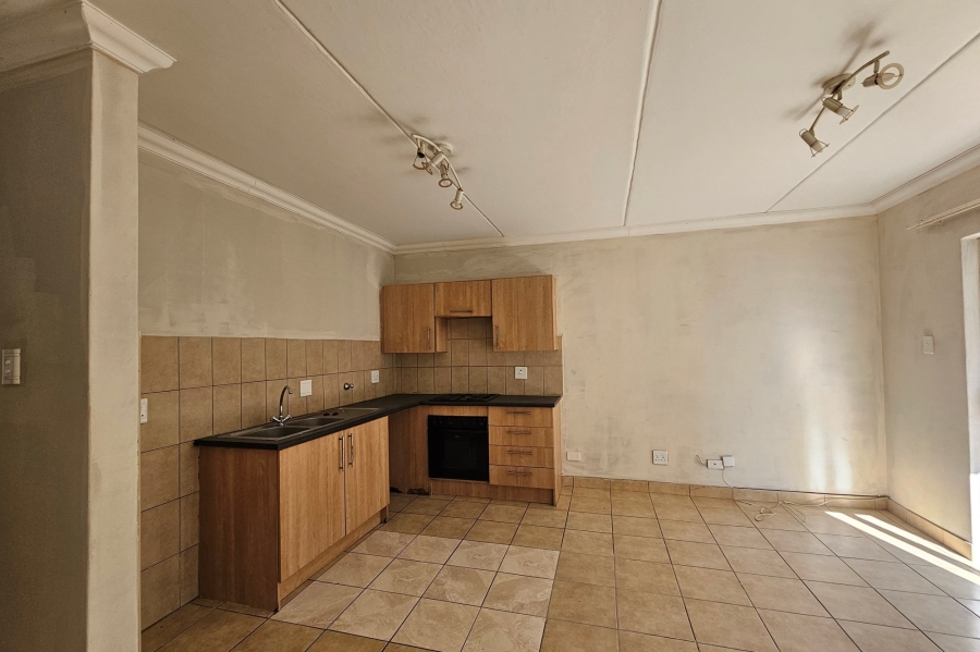 To Let 2 Bedroom Property for Rent in Geelhoutpark North West